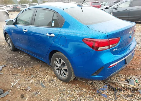 2021 Kia Rio S z USA, uszkodzony, nr VIN 3KPA24AD9ME423762